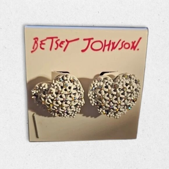 Betsey Johnson Pierced Earrings Glittering Rhinestone Heart Shape White Women's - Picture 1 of 4